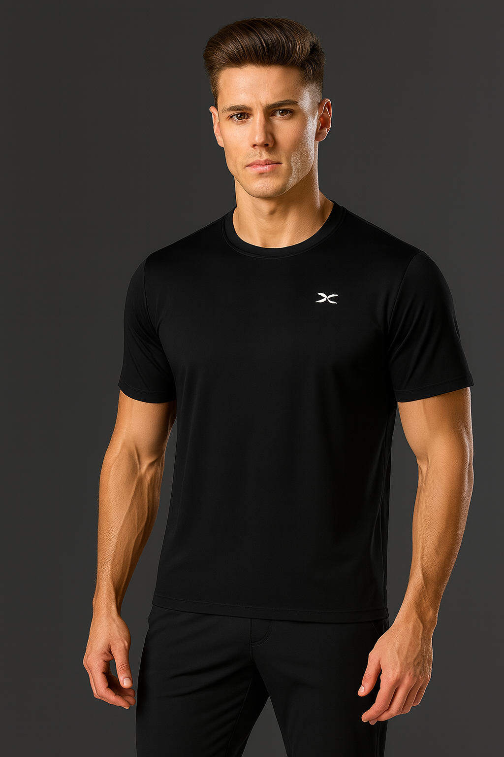 POLERA DEPORTIVA HOMBRE COLOR GRIS Y NEGRO.